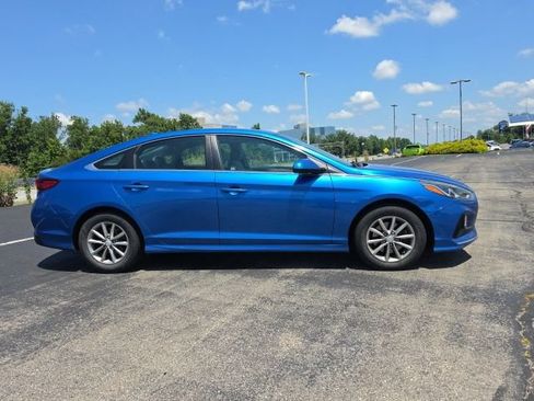 Used 2018 Hyundai Sonata SE FWD image 2