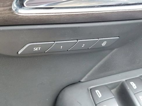 Used 2022 Buick Envision Avenir w/ Technology Package II AWD/4WD image 19