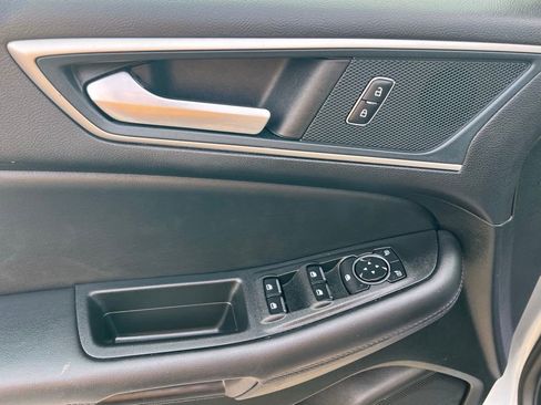 Used 2024 Ford Edge SEL w/ Convenience Package image 16