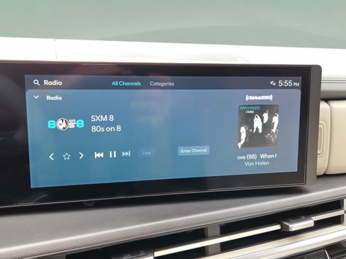 Used 2025 Hyundai Santa Fe SE FWD image 22