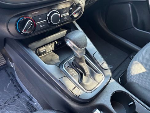 Used 2025 Kia Soul LX w/ LX Technology Package image 36