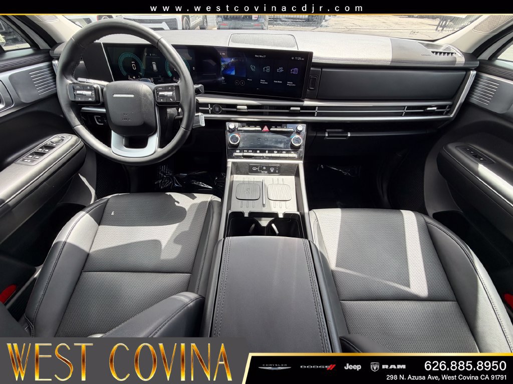 Used 2025 Hyundai Santa Fe SEL AWD/4WD image 15