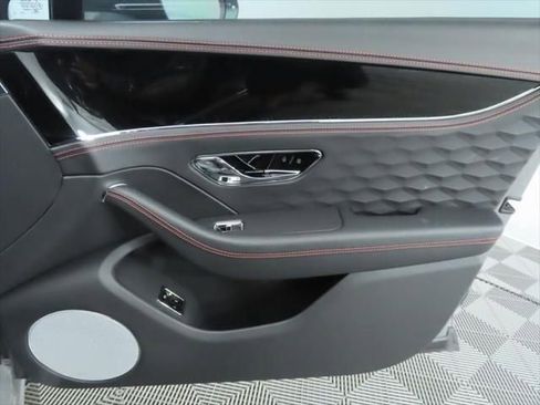 New 2025 Bentley Flying Spur Plug-In Hybrid image 27