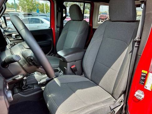 Used 2025 Jeep Wrangler Unlimited Sport AWD/4WD image 12