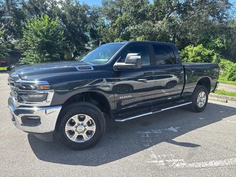 Used 2026 RAM 2500 Big Horn AWD/4WD image 4