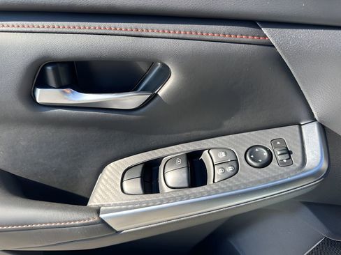 Used 2024 Nissan Sentra SR w/ SR Premium Package image 26