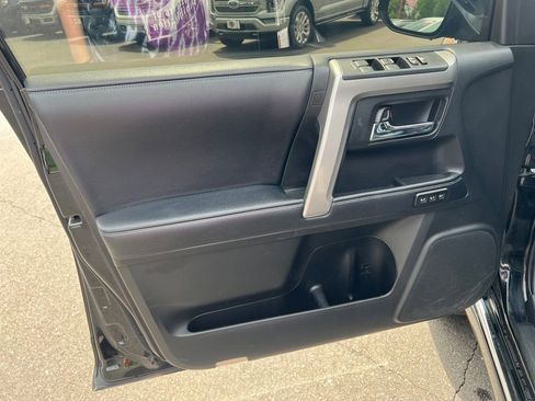 Used 2019 Toyota 4Runner Limited AWD/4WD image 17