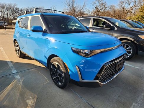 Certified 2025 Kia Soul EX image 1