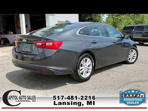 Used 2018 Chevrolet Malibu LT FWD image 8