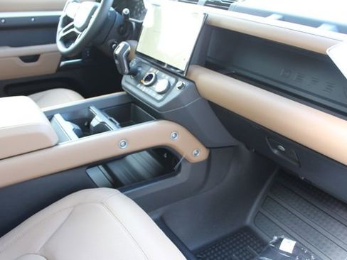 New 2026 Land Rover Defender 110 X-Dynamic SE image 20