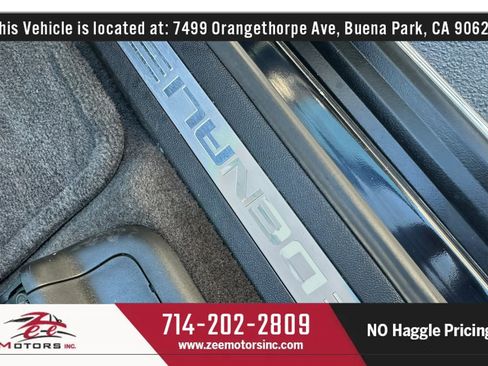 Used 2011 GMC Yukon XL Denali AWD/4WD image 52