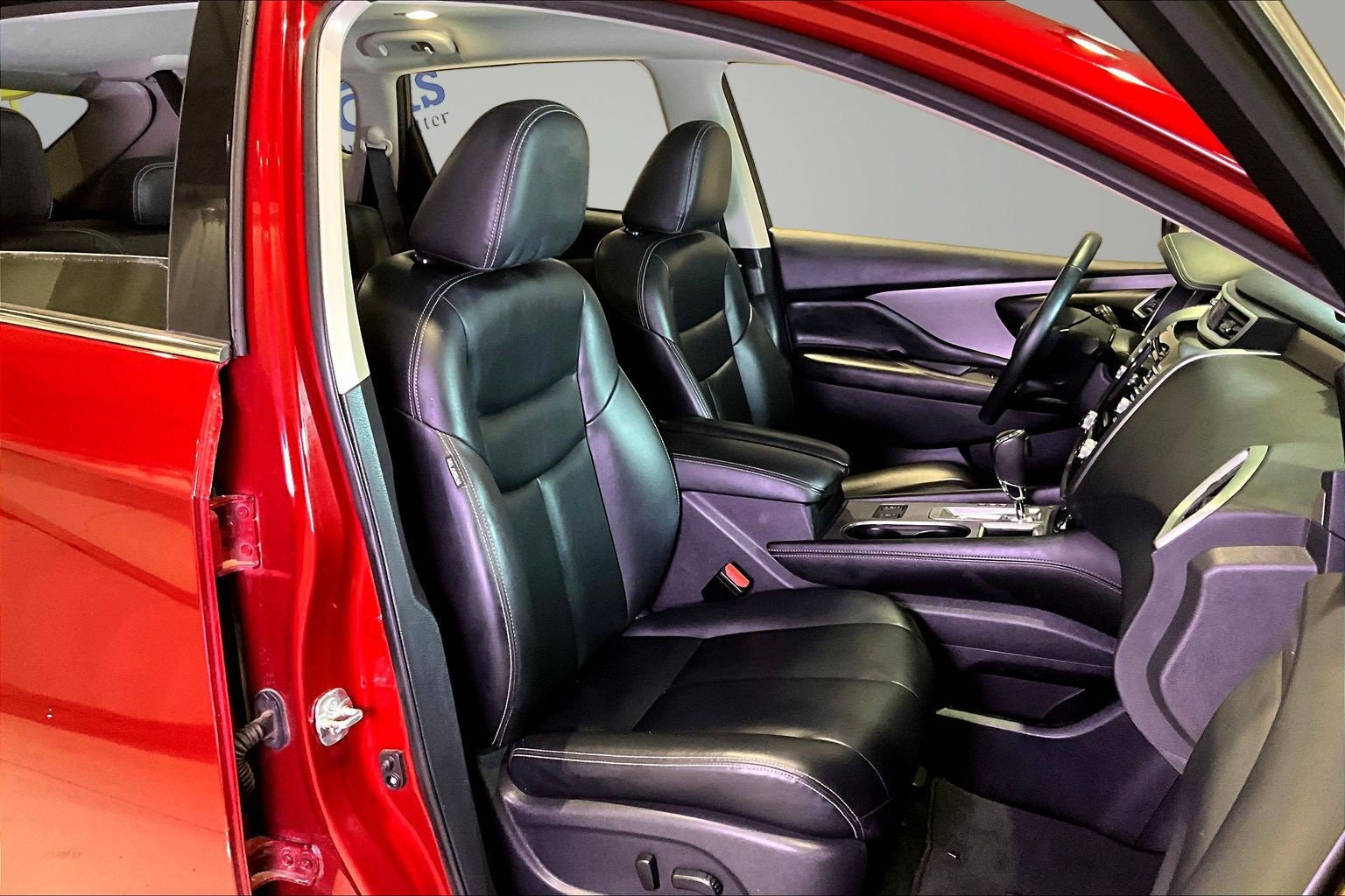 Used 2023 Nissan Murano SV FWD image 29