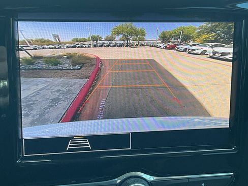 Used 2021 Chevrolet Traverse LS image 29