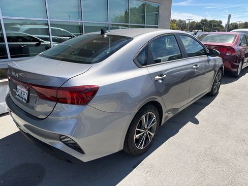 Used 2023 Kia Forte LXS w/ LXS Technology Package FWD image 3