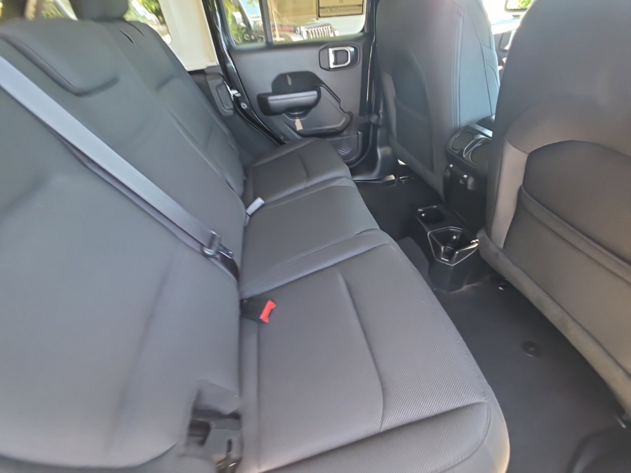 Used 2019 Jeep Wrangler Unlimited Sport S AWD/4WD image 22