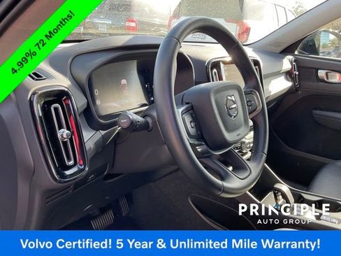 Certified 2025 Volvo XC40 B5 Core image 16