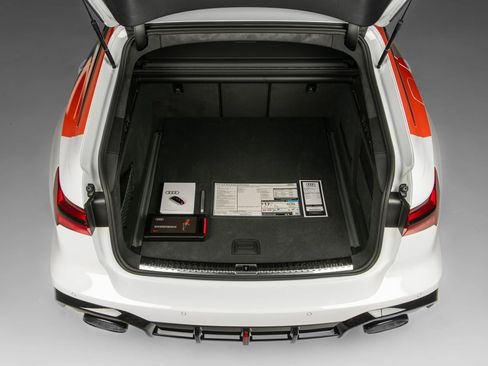 Used 2025 Audi RS 6 performance image 9