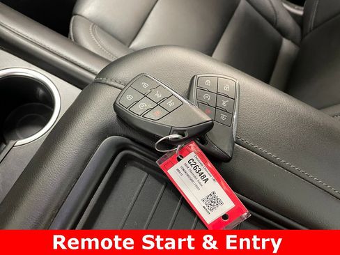 Certified 2024 Chevrolet Suburban Z71 w/ Luxury Package image 9