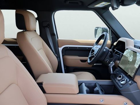 New 2026 Land Rover Defender 110 X-Dynamic SE AWD/4WD image 8