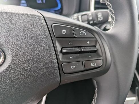 Used 2026 Hyundai Venue SEL FWD image 23