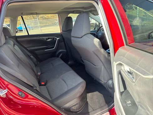 Used 2024 Toyota RAV4 XLE w/ Convenience Package image 25