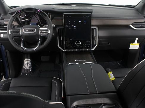 New 2026 GMC Acadia Denali image 11