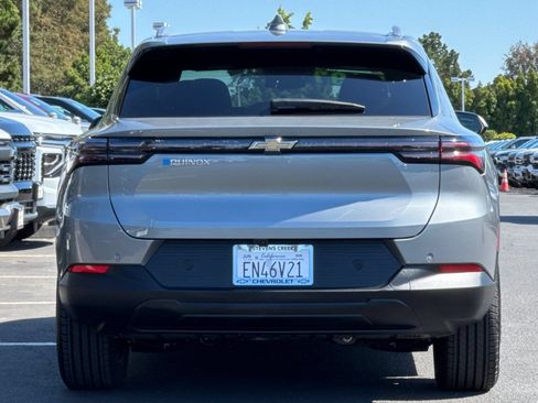 Used 2026 Chevrolet Equinox EV LT FWD image 6