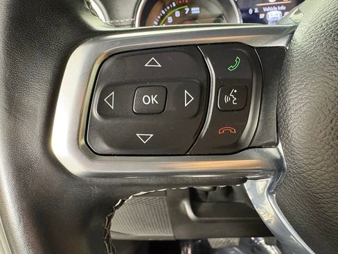 Used 2022 Jeep Wrangler Unlimited Sahara AWD/4WD image 22
