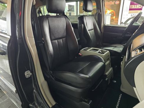Used 2012 Chrysler Town & Country Touring w/ Entertainment Group #1 image 15