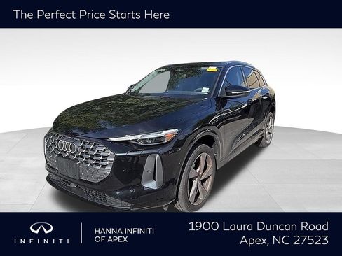 Used 2025 Audi Q5 Premium Plus AWD/4WD image 1