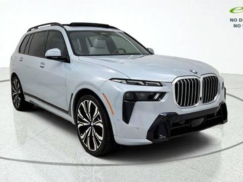 Used 2024 BMW X7 xDrive40i w/ M Sport Package AWD/4WD image 2