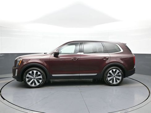 Certified 2022 Kia Telluride EX w/ EX Premium Package FWD image 9