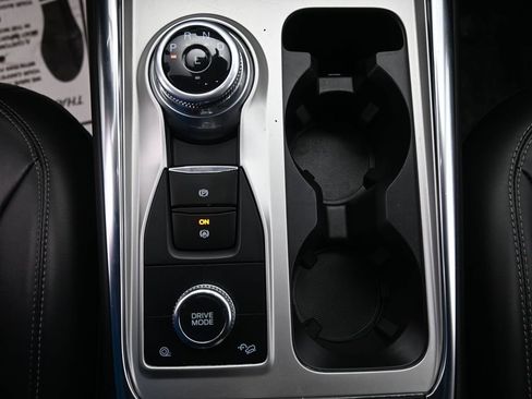 Used 2022 Ford Explorer XLT w/ Equipment Group 202A image 14