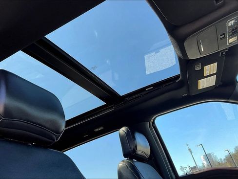 Used 2021 Ford F150 Lariat AWD/4WD image 18