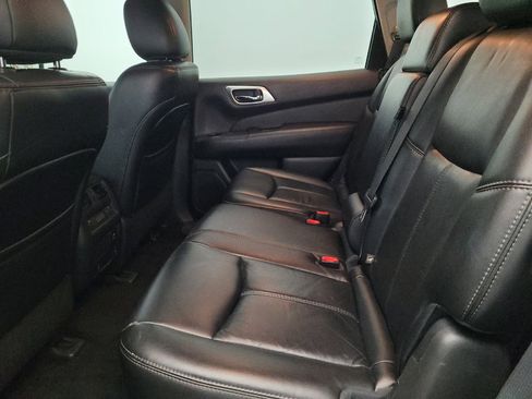 Used 2015 Nissan Pathfinder SL w/ SL Premium Package AWD/4WD image 18