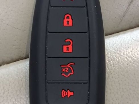 Used 2015 Ford Escape Titanium w/ Equipment Group 301A FWD image 28
