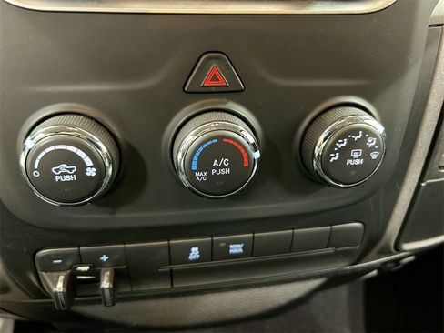 Used 2018 RAM 1500 Express image 16