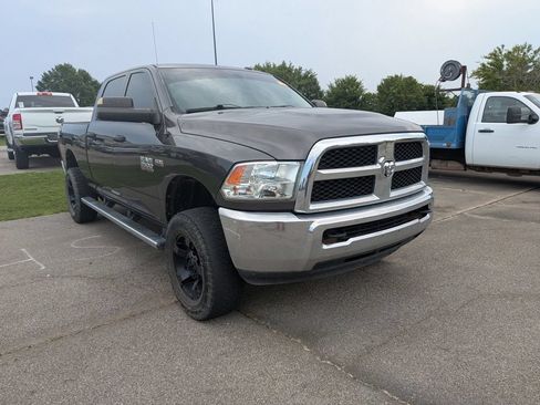 Used 2017 RAM 2500 Tradesman w/ Chrome Appearance Group AWD/4WD image 2