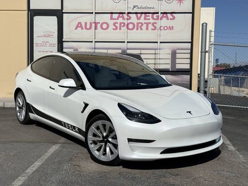 Used 2023 Tesla Model 3 Standard Range RWD image 2
