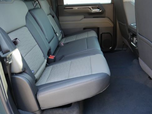 New 2026 Chevrolet Silverado 2500 ZR2 image 25