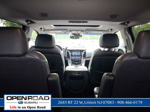 Used 2020 Cadillac Escalade Luxury w/ Escalade Sport Edition RWD image 20