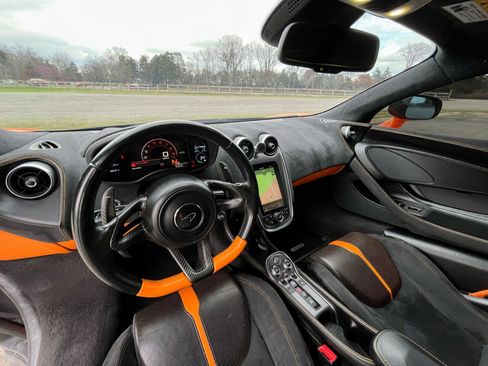 Used 2016 McLaren 570S Coupe image 17
