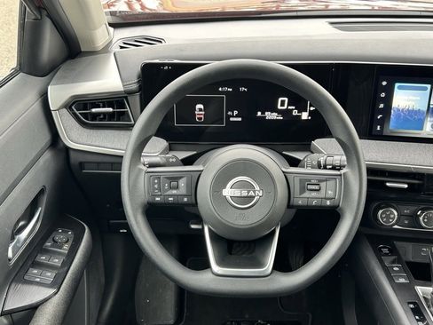 Certified 2025 Nissan Kicks SV image 12