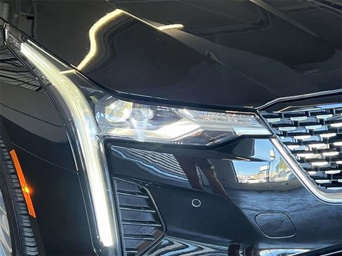 Used 2022 Cadillac CT4 Premium Luxury image 5