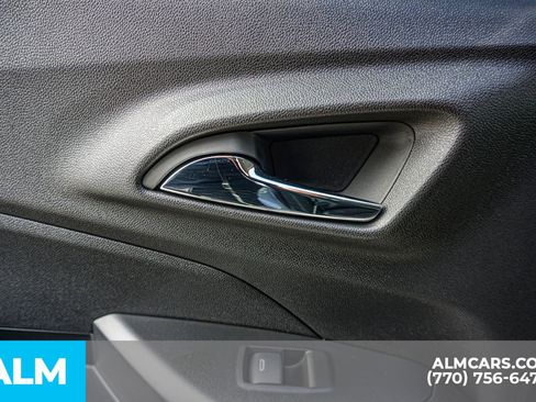 Used 2025 Chevrolet Trax ACTIV FWD image 57