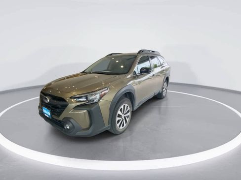 Used 2024 Subaru Outback Premium AWD/4WD image 4