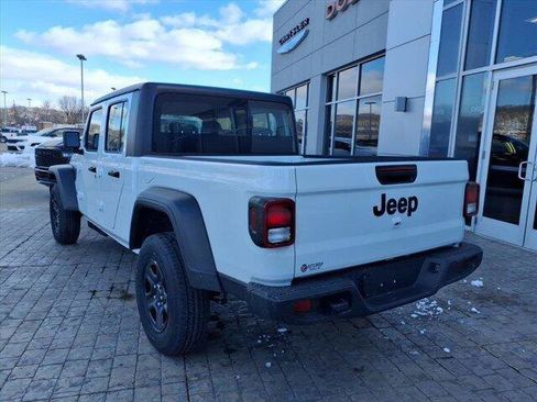 New 2026 Jeep Gladiator Sport AWD/4WD image 8
