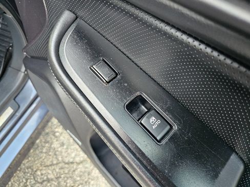 Used 2017 Subaru Legacy 3.6R Limited image 33