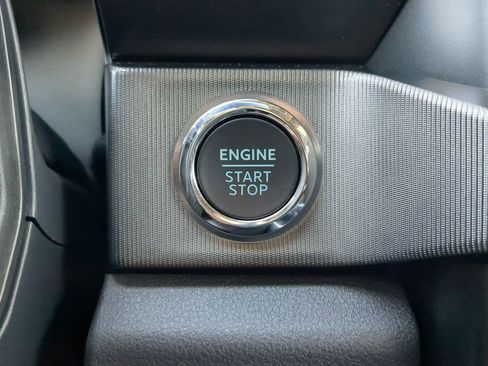 Certified 2025 Ford F450 Platinum w/ FX4 Off-Road Package image 27