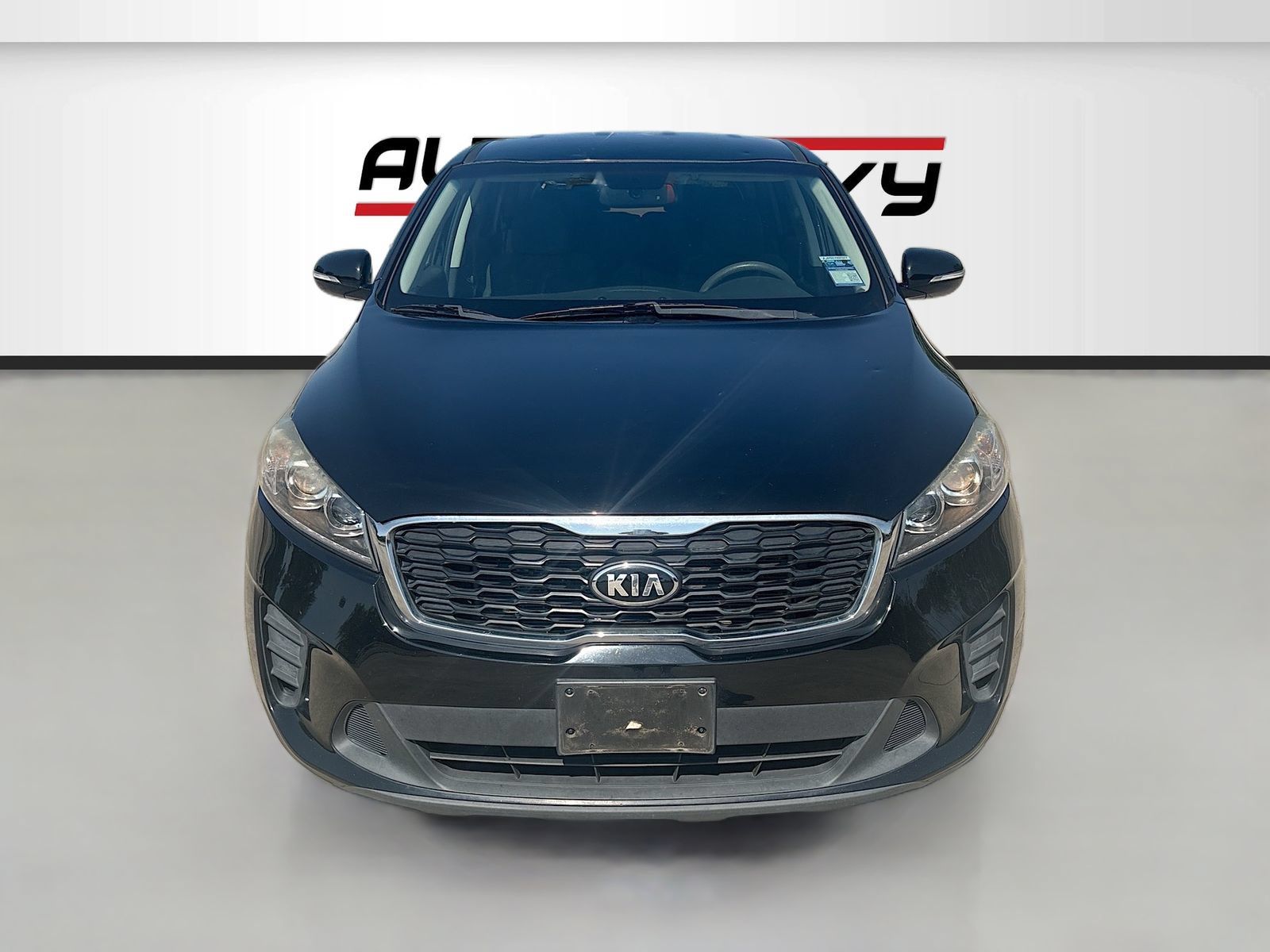 Used 2019 Kia Sorento FWD image 2